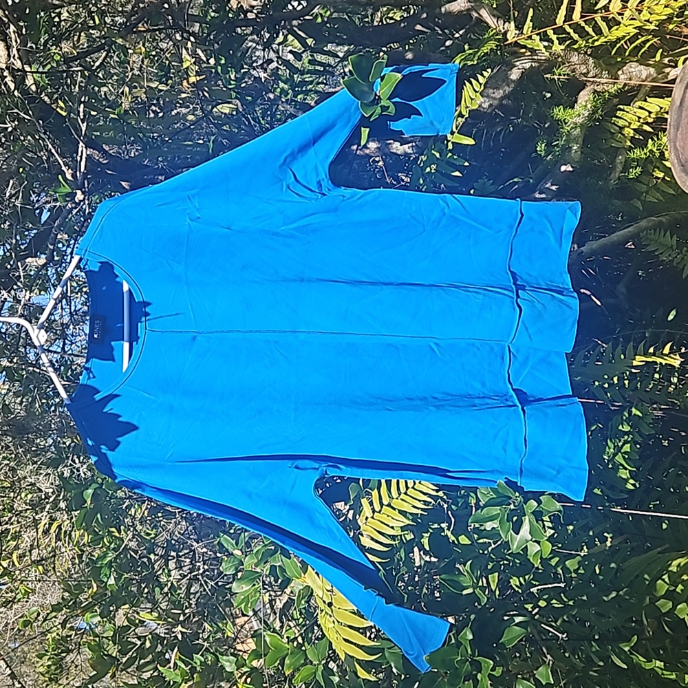 Ladie's scoopneck royal blue top Size XL